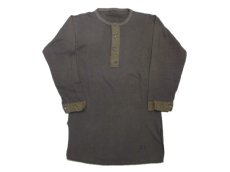 画像2: 1950-60's Swedish MilitaryWaffle Henley Neck Shirts DEAD STOCK - one wash　size M (表記 不明) (2)