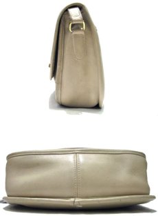 画像4: 1980-90's OLD COACH Leather Shoulder Bag 　BEIGE　 made in USA (4)