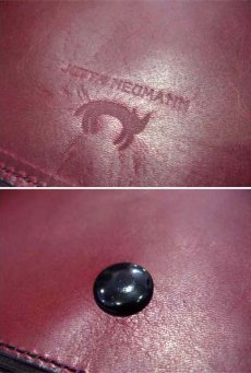 画像4: "JUTTA NEUMANN" Leather Wallet "the Waiter's Wallet"  color : Burgundy / Emerald 長財布 (4)