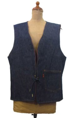 画像1: 1970's "LEVI'S" Reversible Vest Big "E" DEADSTOCK　DENIM / STRIPE　size L  (表記 無し) (1)
