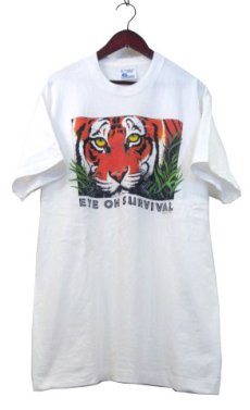 画像1: 1990's "EYE ON SURVIVAL" Tiger Print T-Shirts　WHITE　size M-L (表記 L) (1)
