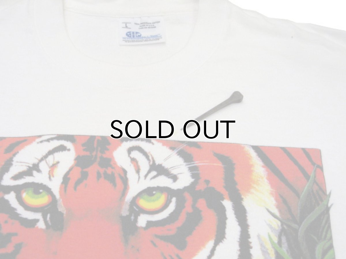 画像4: 1990's "EYE ON SURVIVAL" Tiger Print T-Shirts WHITE size M-L (表記 L) (4)
