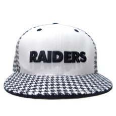 画像1: Reebok "RAIDERS" Baseball Cap　WHITE / BLACK　size 7 3/8 (1)