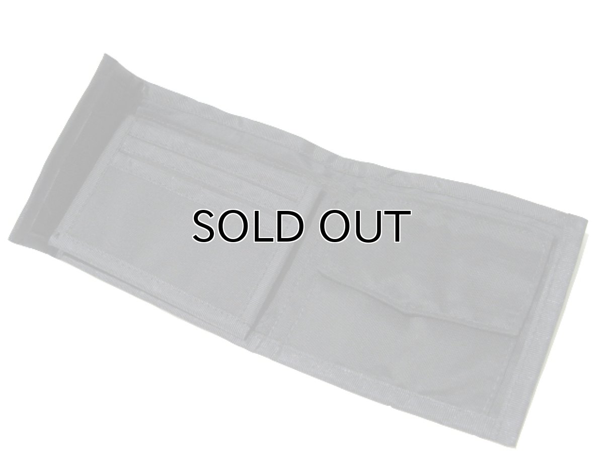 画像4: "LOWE ALPINE" Half Fold Wallet　PURPLE　13 cm x 11.5 cm (4)