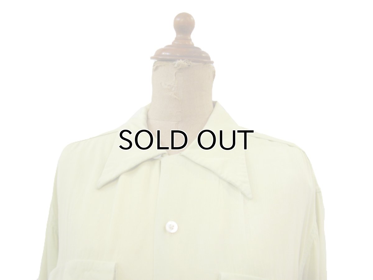画像3: 1940-50's "Lodon Shop" Design Pocket L/S Rayon Shirts　GREEN　size M - L (表記 不明) (3)