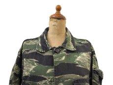 画像4: 1980's U.S.Military Tiger Stripe Camouflage Combat Jacket　Silver Tiger　size M - L (表記 不明) (4)