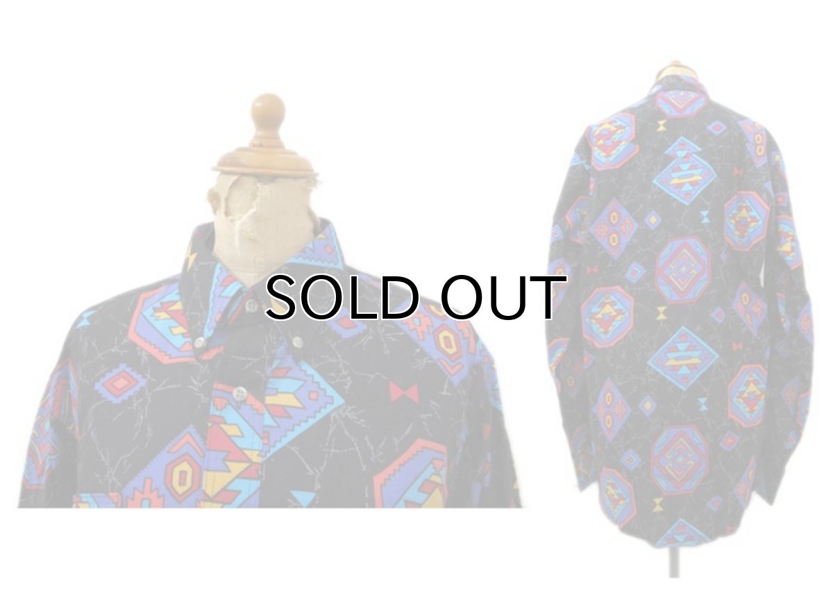 画像2: 1980's~ "Wrangler" Native Pattern BD Shirts -made in USA-　BLACK　size M (表記 15 - 34) (2)
