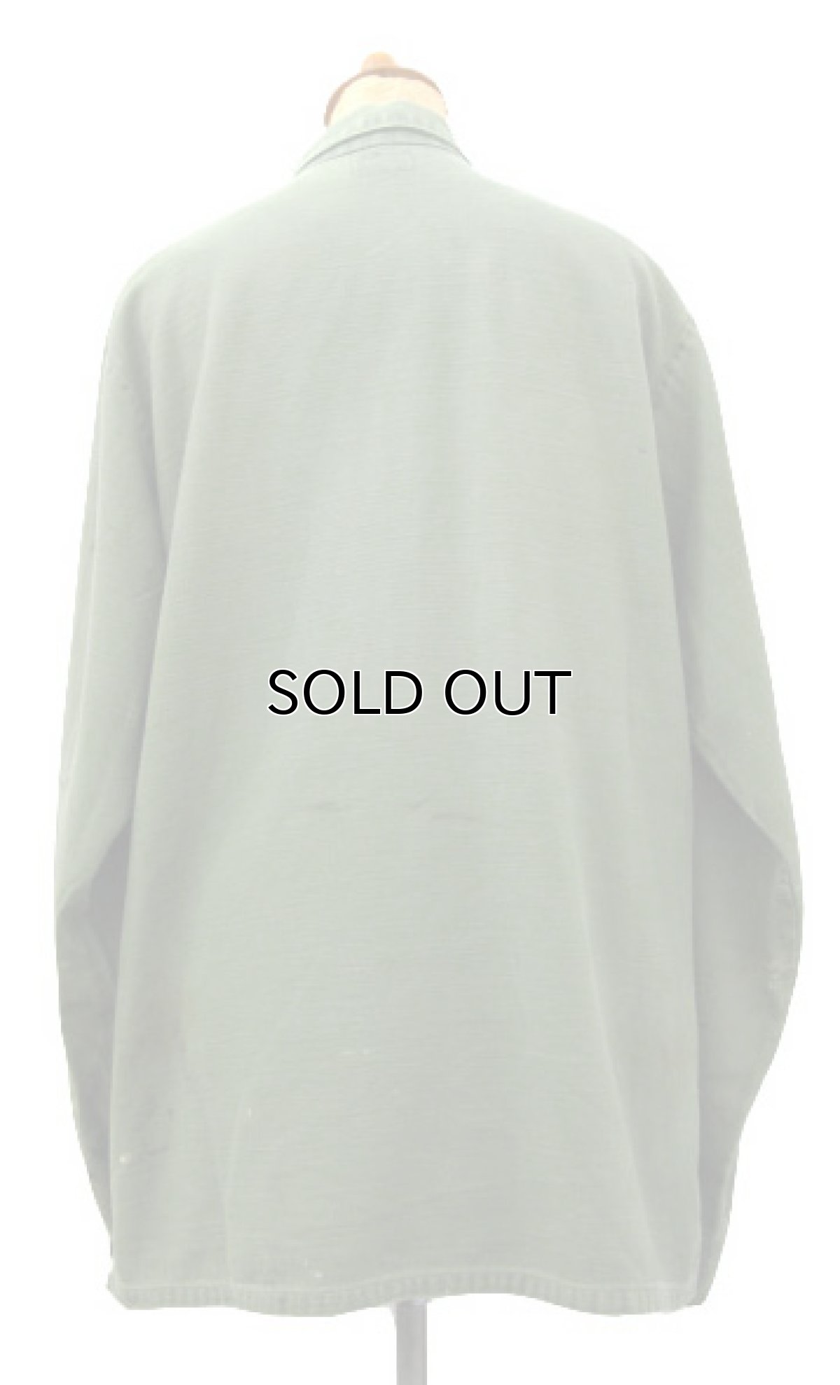 画像2: 1970's U.S.Military L/S Cotton Fatigue Shirts "Painted" OLIVE size M - L (表記 15 1/2 x 35) (2)