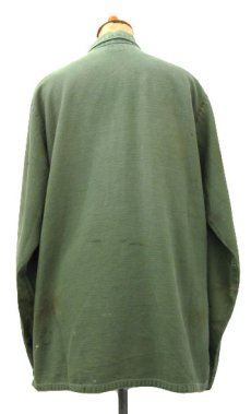 画像2: 1970's U.S.Military L/S Cotton Fatigue Shirts "Painted"　OLIVE　size M - L (表記 15 1/2 x 35) (2)