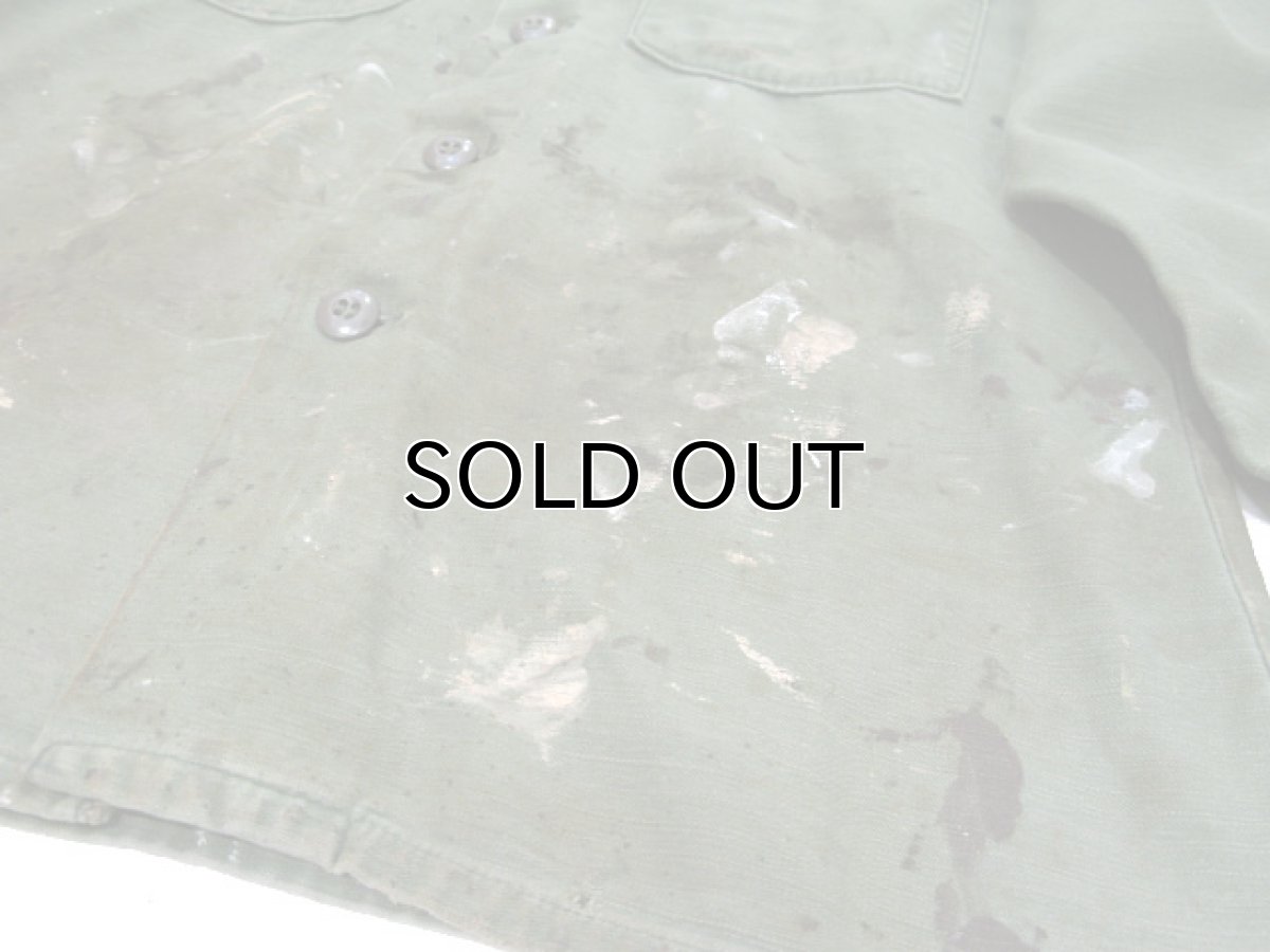 画像8: 1970's U.S.Military L/S Cotton Fatigue Shirts "Painted" OLIVE size M - L (表記 15 1/2 x 35) (8)