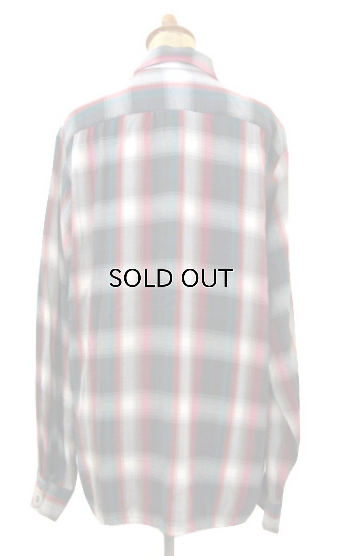 画像2: 1960's "ARROW" Ombre Check Rayon Shirts Red / Green  size M - L (表記 15 - 15 1/2) (2)