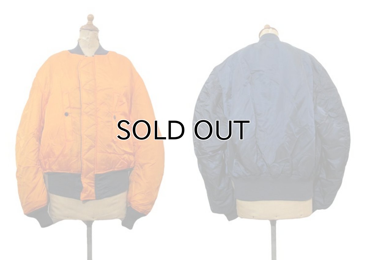 画像2: 1990's "ALPHA INDUSTRIES" MA-1 Flight Jacket Dead Stock　-made in USA-　NAVY　size Large (2)