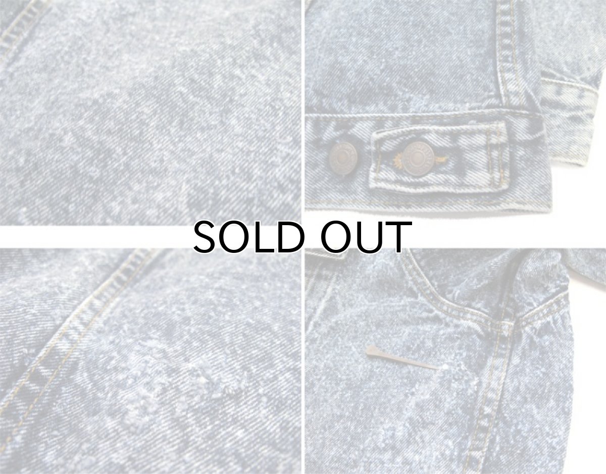 画像7: 1990's Levi's 70507-0229 Chemical Wash Denim Jacket -made in USA- Blue Denim (light color) size XL (7)