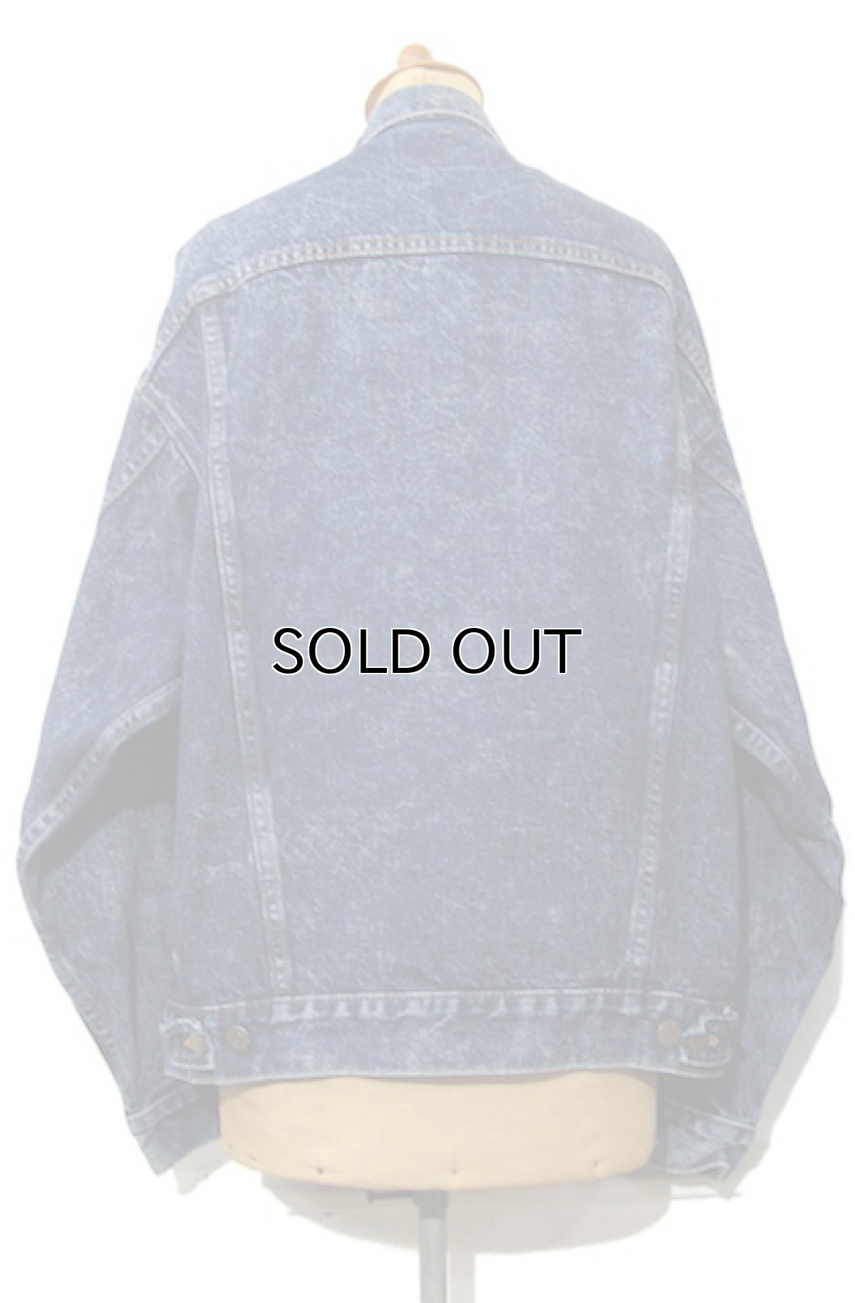 画像2: 1990's Levi's 70507-0227 Chemical Wash Denim Jacket -made in USA- Blue Denim(dark color) size L (表記 M) (2)