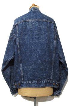 画像2: 1990's Levi's 70507-0227 Chemical Wash Denim Jacket -made in USA-　Blue Denim(dark color)　size L (表記 M) (2)