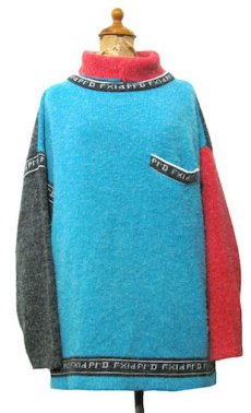 画像1: 1980-90's "KITTY HAWK" Hi-Neck Design Sweater　Blue / Red / Charcoal　size L - XL (表記 M) (1)