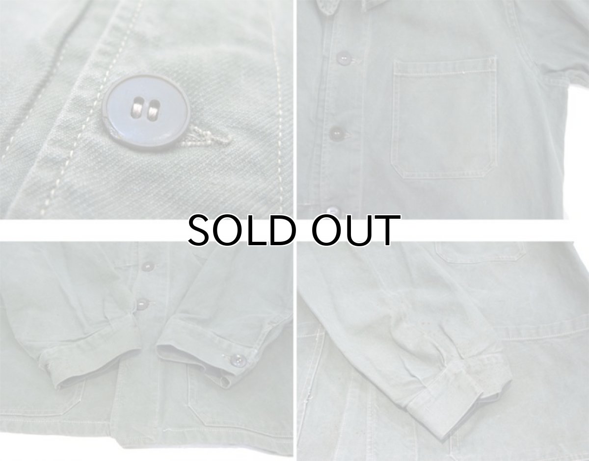 右下)右袖口の汚れ