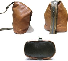 画像3: "SIMON OF CALIFORNIA" Two-Tone Leather Shoulder Bag　Brown / Green (3)