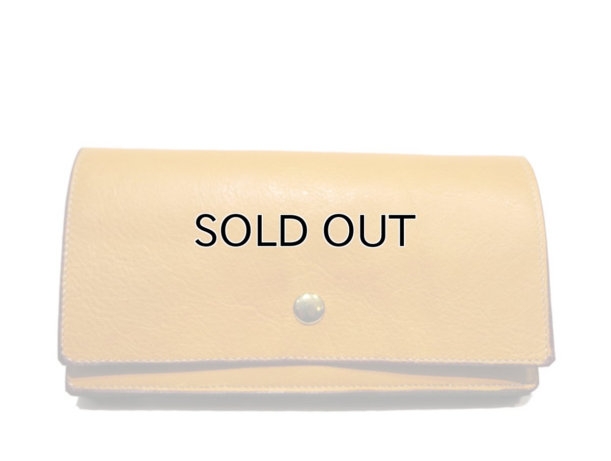 画像2: "JUTTA NEUMANN" Leather Wallet "the Waiter's Wallet"  color : Mustard / Grey　長財布 (2)