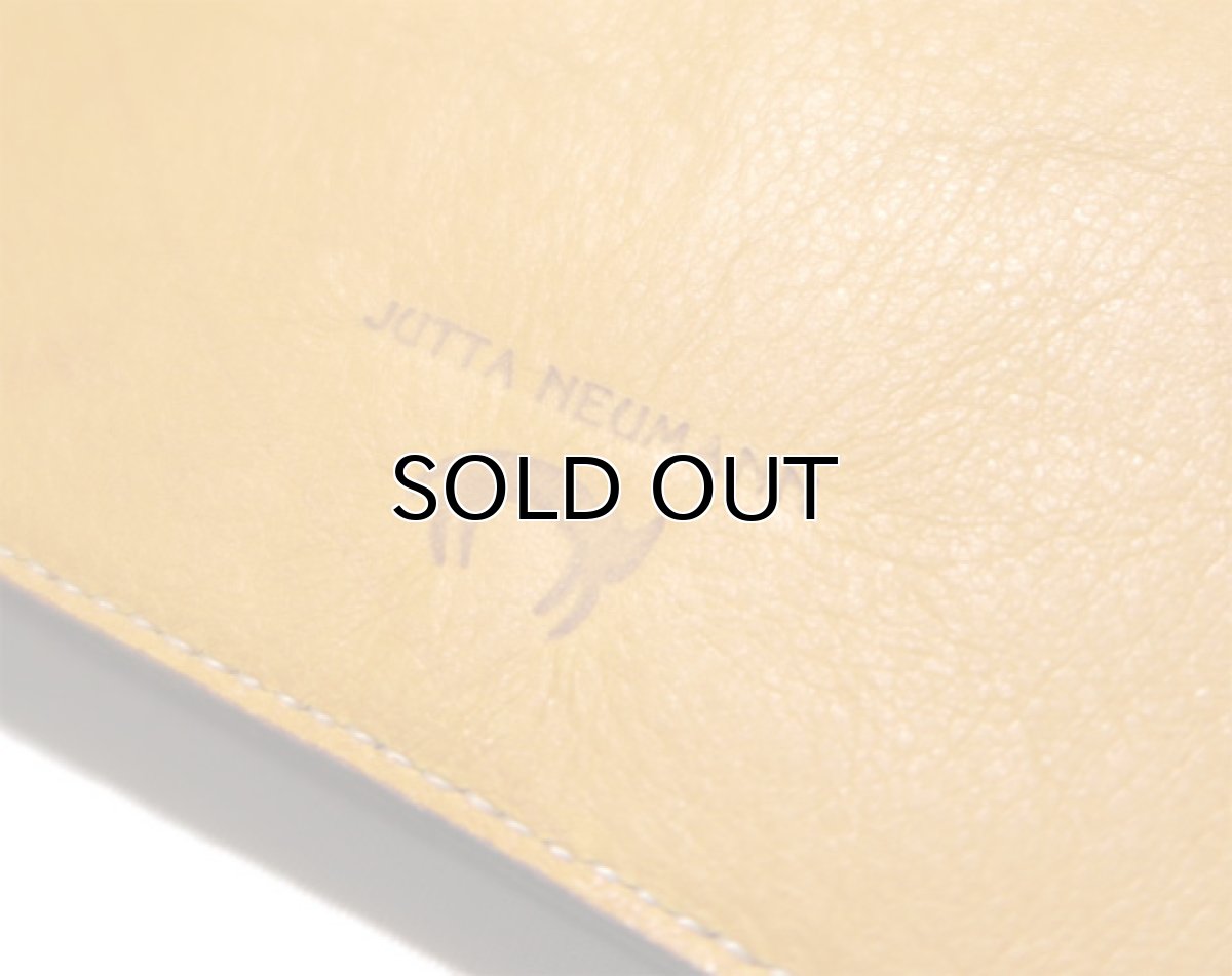画像9: "JUTTA NEUMANN" Leather Wallet "the Waiter's Wallet"  color : Mustard / Magenta　長財布 (9)