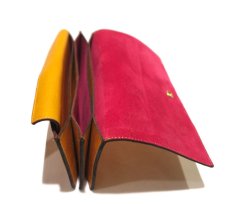 画像6: "JUTTA NEUMANN" Leather Wallet "the Waiter's Wallet"  color : Mustard / Magenta　長財布 (6)