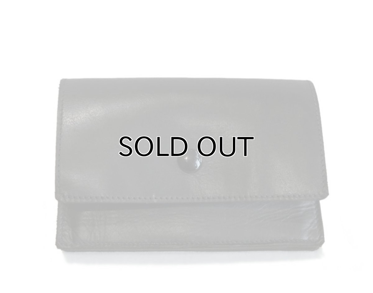 画像2: "JUTTA NEUMANN" Leather Wallet "the Waiter's Wallet" Medium Size　color : Black / Lime Green (2)