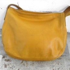 画像2: 1990's~ OLD COACH Leather Shoulder Bag 　MUSTARD (2)