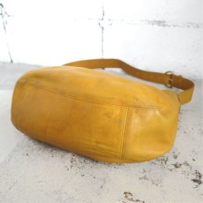 画像4: 1990's~ OLD COACH Leather Shoulder Bag 　MUSTARD (4)