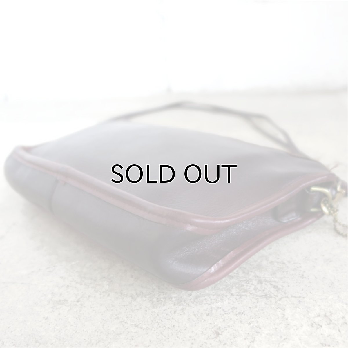 画像4: 1960-70's OLD COACH Leather Shoulder Bag 　BURGUNDY (4)