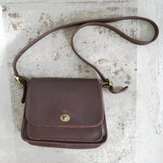 画像1: 1980-90's OLD COACH Leather Shoulder Bag 　BROWN (1)