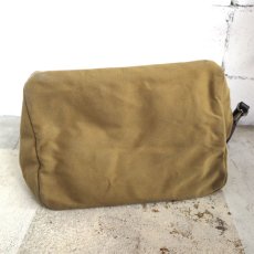 画像4: FILSON Rugged Twill Utility Bag　未使用品　TAN (4)