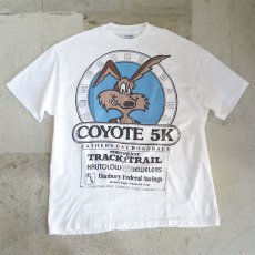 画像1: 1980's Hanes BEEFY "COYOTE 5K" Print T-Shirt　WHITE　size L-XL(表記XL) (1)