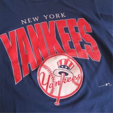 画像4: 1990's "NEW YORK YANKEES" Print T-Shirt　NAVY　size M-L (4)