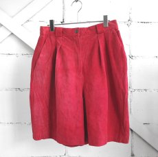 画像1: 1980-90's "WINLIT" Pig Suede Leather Tuck Shorts　RED　size W31INCH (1)
