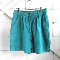 画像1: 1980-90's "DON'T STOP" Pig Suede Leather Tuck Shorts　TURQUOISE BLUE　size W31INCH (1)