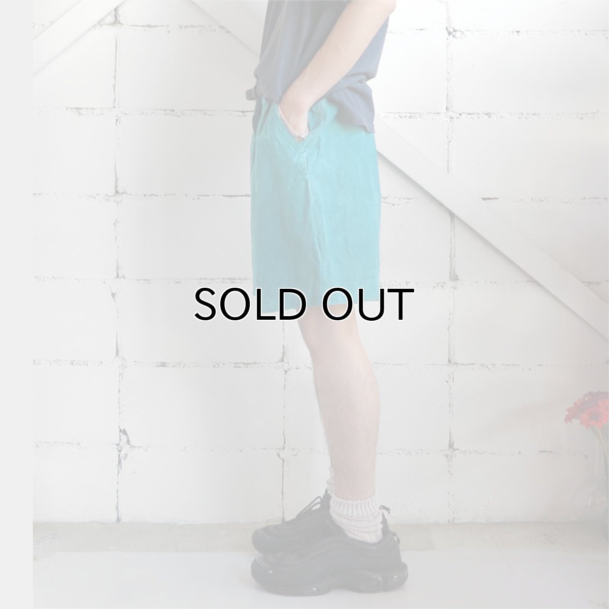 画像4: 1980-90's "DON'T STOP" Pig Suede Leather Tuck Shorts　TURQUOISE BLUE　size W31INCH (4)