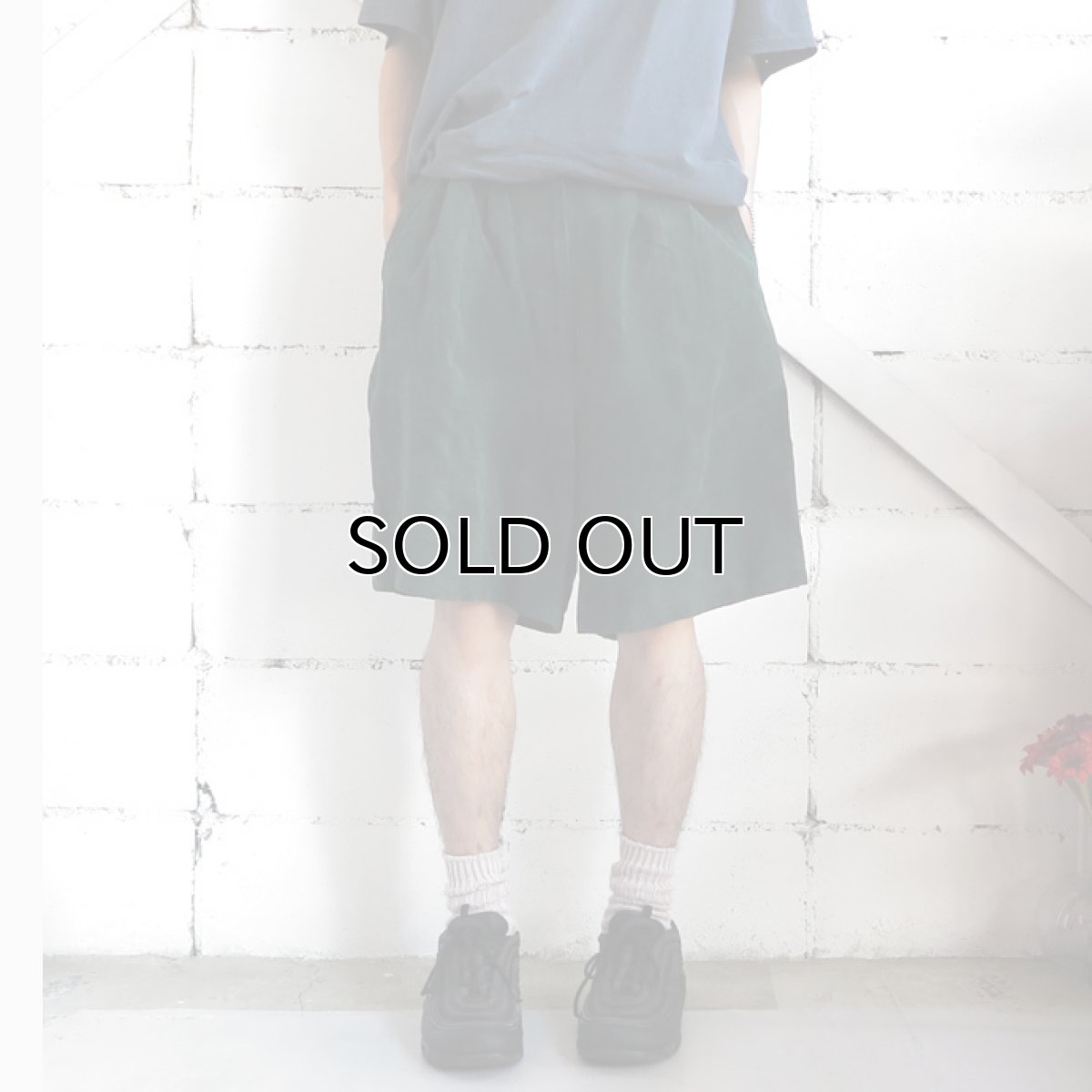 画像3: 1980-90's "AUGUST MAX" Pig Suede Leather Tuck Shorts　DARK GREEN　size W32~35INCH (3)