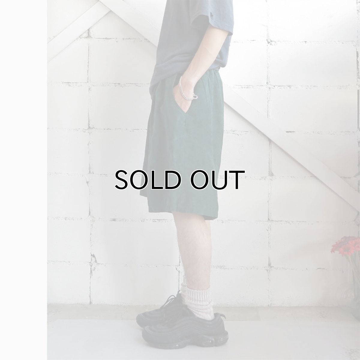 画像4: 1980-90's "AUGUST MAX" Pig Suede Leather Tuck Shorts　DARK GREEN　size W32~35INCH (4)