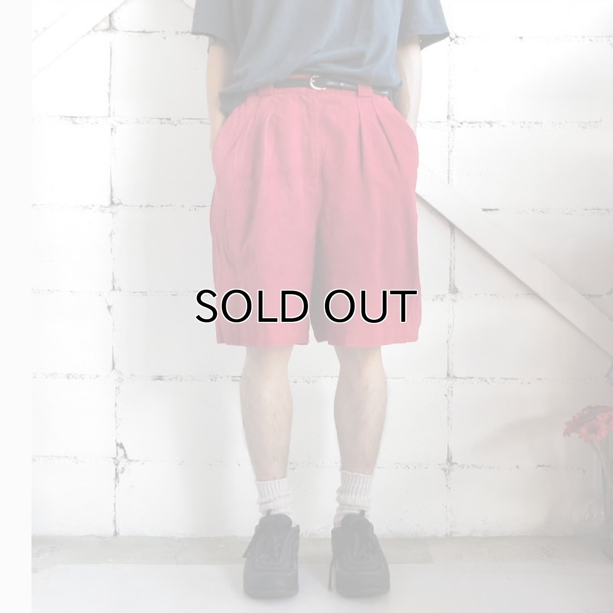 画像3: 1980-90's "WINLIT" Pig Suede Leather Tuck Shorts　RED　size W31INCH (3)