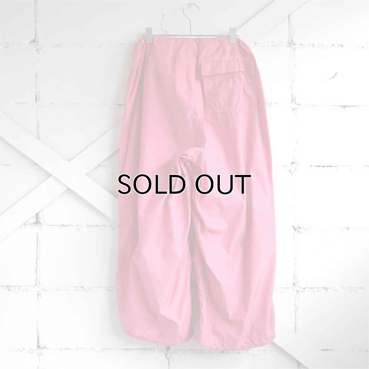 画像2: 1990's U.S. ARMY Snow Camouflage Over Trousers  -Over Dyed-　PINK　size MEDIUM-SHORT (2)