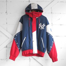 画像1: 1990's PRO PLAYER "NEW YORK YANKEES" Stadium Puffer  Jacket　NAVY/WHITE/RED　size LARGE (1)