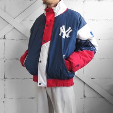 画像3: 1990's PRO PLAYER "NEW YORK YANKEES" Stadium Puffer  Jacket　NAVY/WHITE/RED　size LARGE (3)