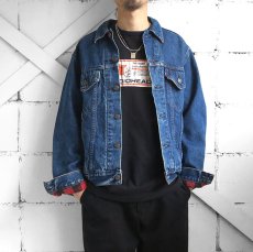 画像2: 1980's Levi's "70411" Blue Denim 4Pocket Jacket フランネル裏地　BLUE DENIM　size M-L (2)