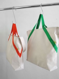 画像2: Riprap "A TOTE" -STUDIO MADE-　color NATURAL/ORANGE, GREEN　size MEDIUM (2)