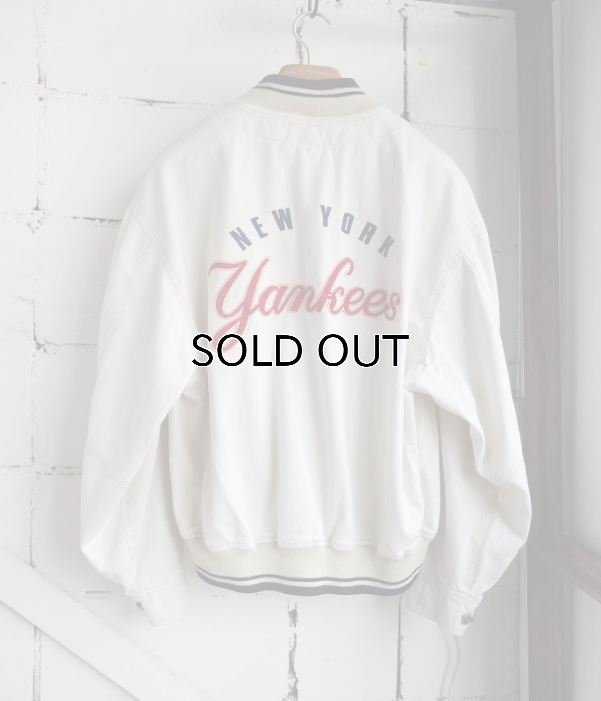 画像2: 1990's MIRAGE "NEW YORK YANKEES" Button Jacket　IVORY　size XXL (2)