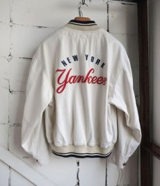 画像2: 1990's MIRAGE "NEW YORK YANKEES" Button Jacket　IVORY　size XXL (2)