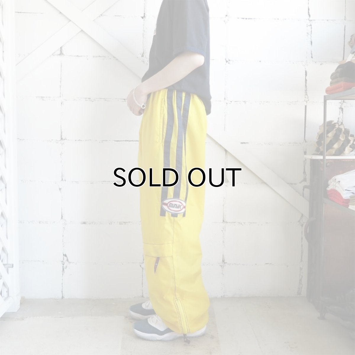 画像3: 1990's "minik" Nylon Easy Trousers　YELLOW/NAVY　size Waist Free (3)