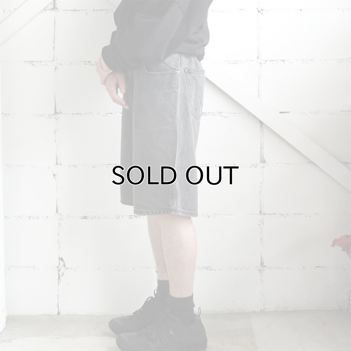 画像3: 1990's "GUESS" Relaxed Fit Denim Shorts　FADED BLACK DENIM　size W31.5INCH (3)