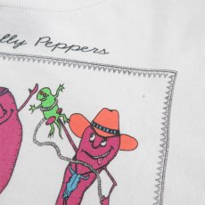 画像4: 1990's "Red Hot Silly Peppers" Print T-Shirt　WHITE　size XL-XXL (4)