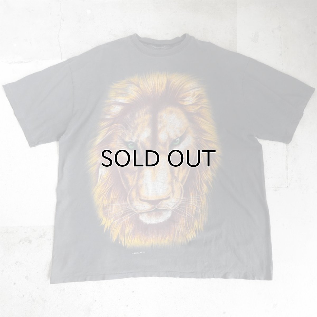 画像1: ~1990's "LION" Animal Big Print T-Shirt　BLACK　size XL-XXL (1)